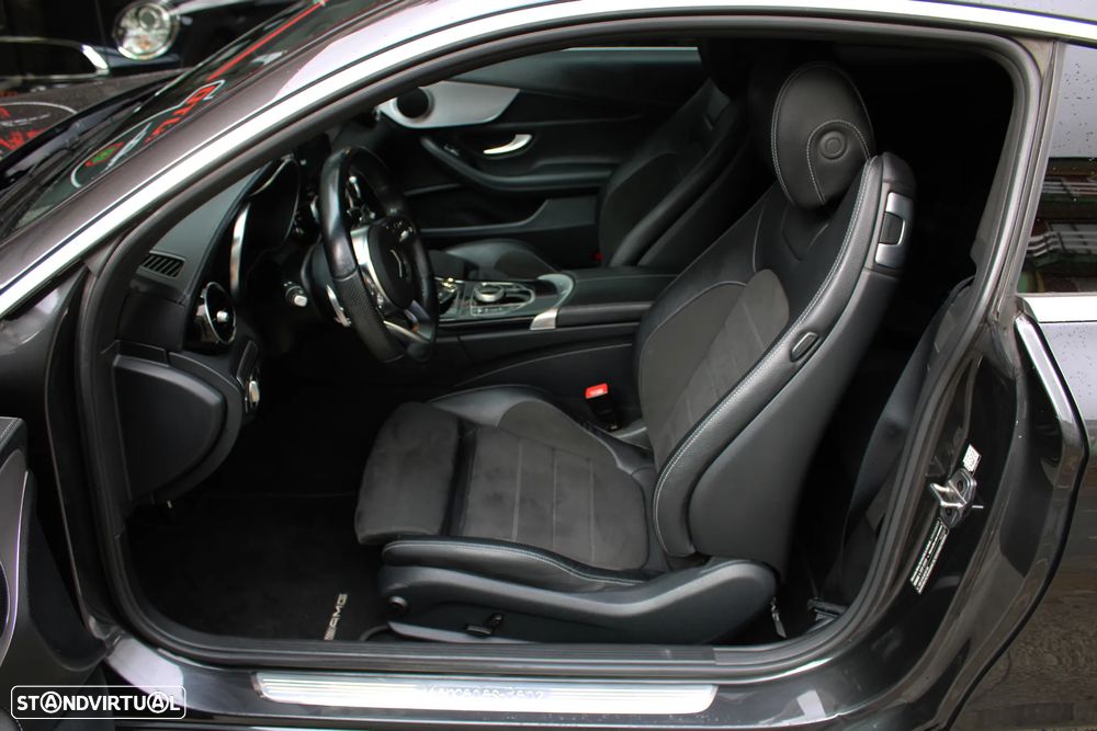 Mercedes-Benz C 300 AMG Line - 21