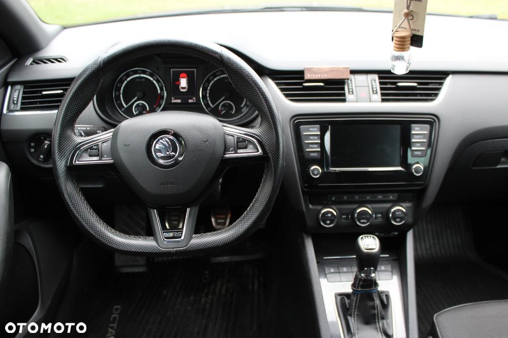 Skoda Octavia 2.0 TDI RS - 38