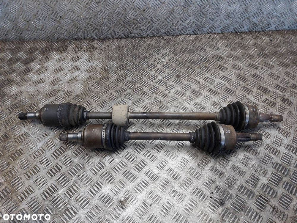 PÓŁOŚ LEWY PRZÓD + PRAWY PRZÓD 5B FIAT PANDA II 1.3 JTD KRÓTKA DŁUGA - 1