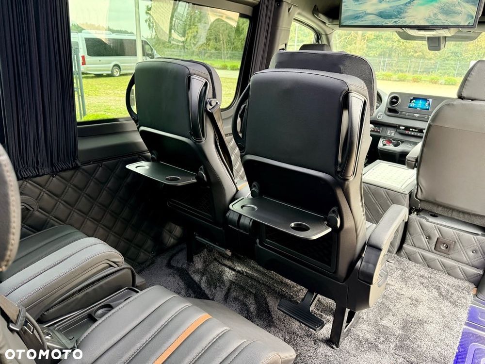 Mercedes-Benz Sprinter - 12