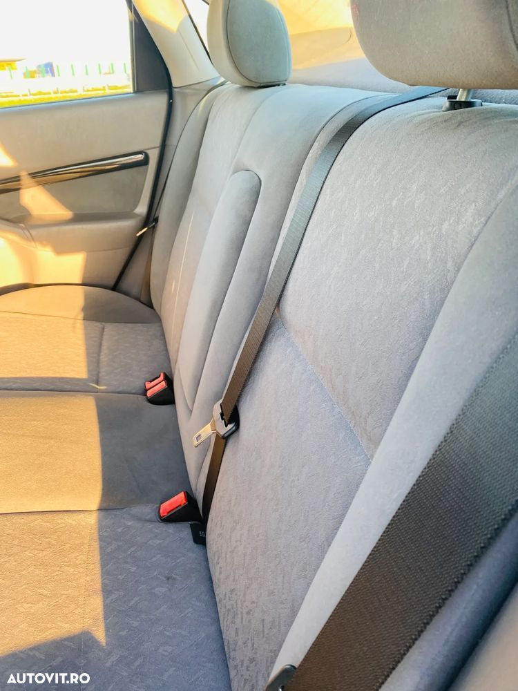 Ford Focus 1.6 16V Ghia - 13
