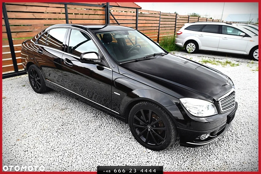 Mercedes-Benz Klasa C 180 CGI BlueEff Elegance - 8