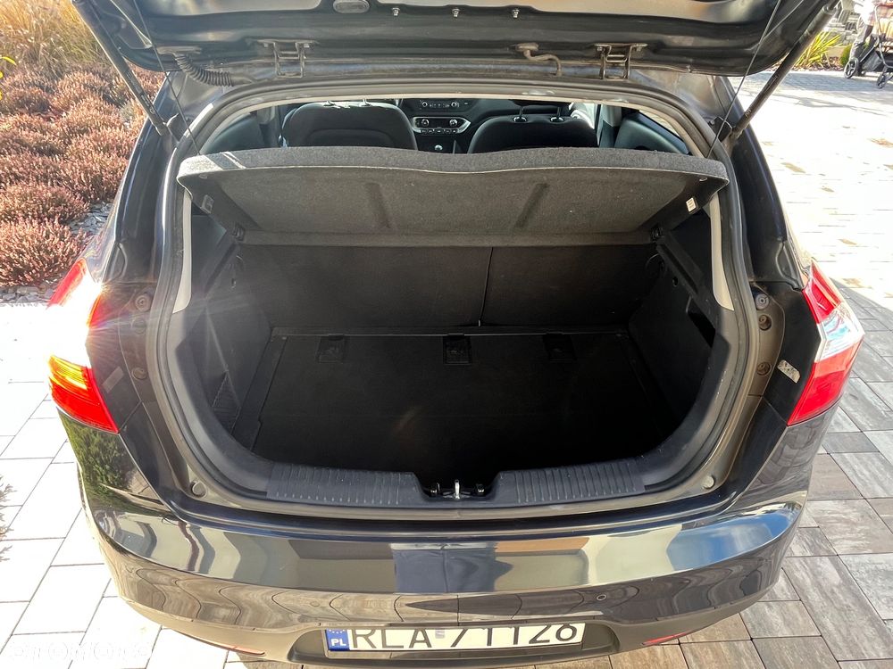 Kia Rio 1.2 Attract - 24