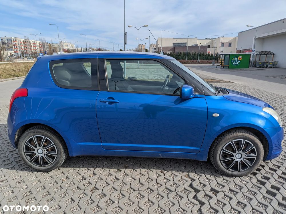 Suzuki Swift 1.3 Sakura - 5