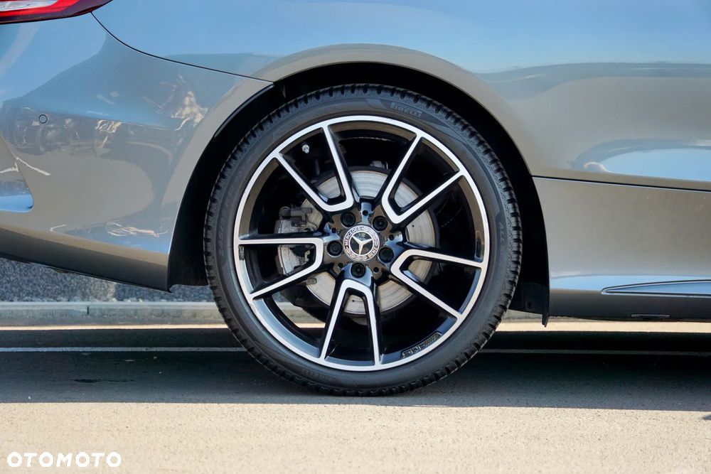 Mercedes-Benz Klasa C 300 9G-TRONIC - 15