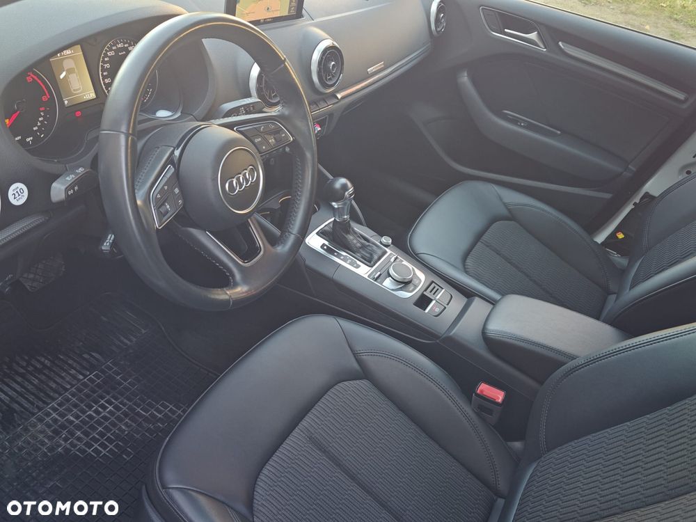 Audi A3 Sportback 2.0 TDI S tronic - 11