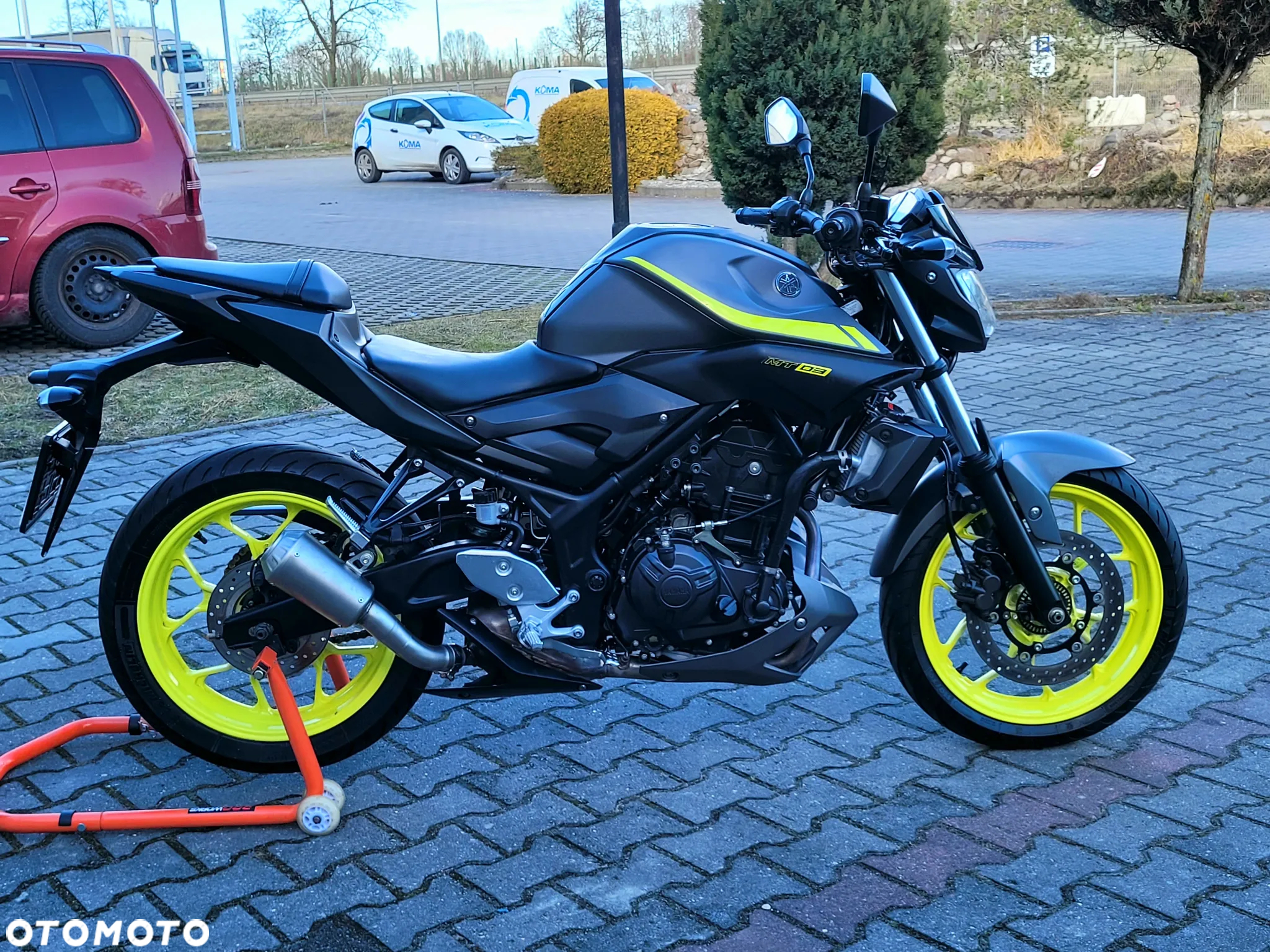 Yamaha MT - 8