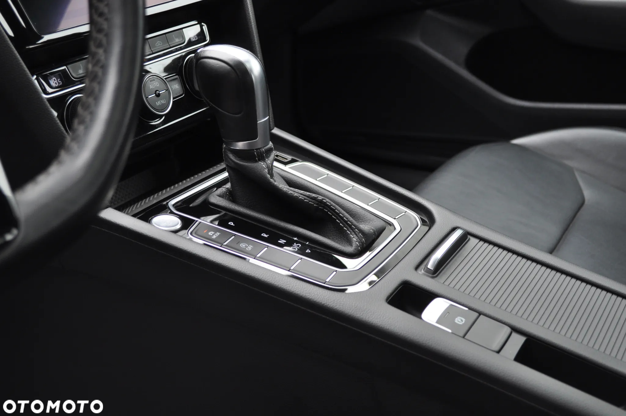 Volkswagen Arteon 2.0 TSI 4Motion R-Line DSG - 15