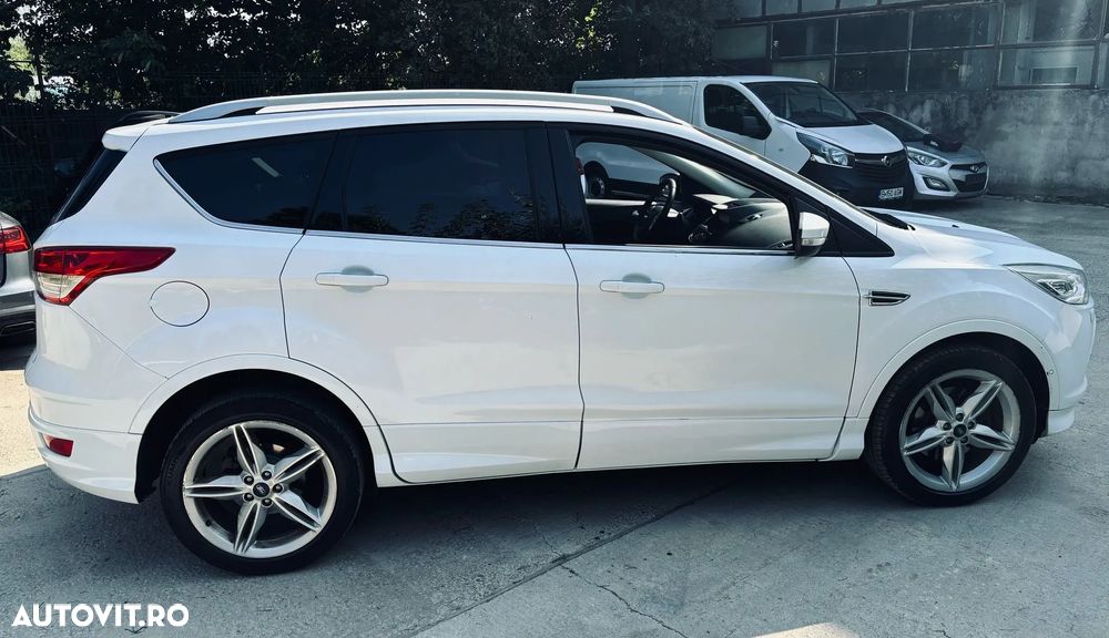 Ford Kuga 2.0 TDCi 2x4 ST-Line - 9