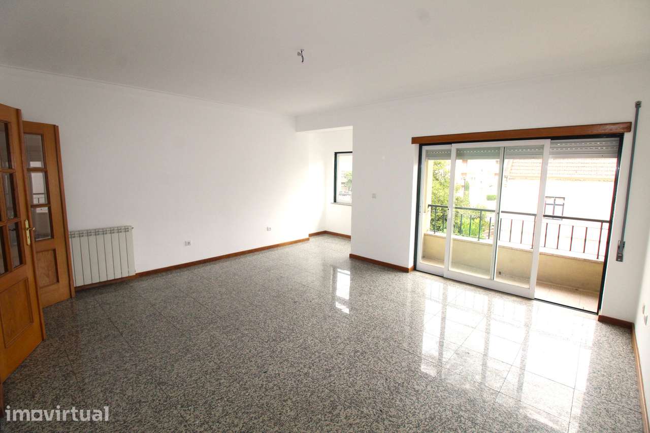 Duplex T2+5 no Centro de Viseu com Entradas Independentes - Grande imagem: 4/37