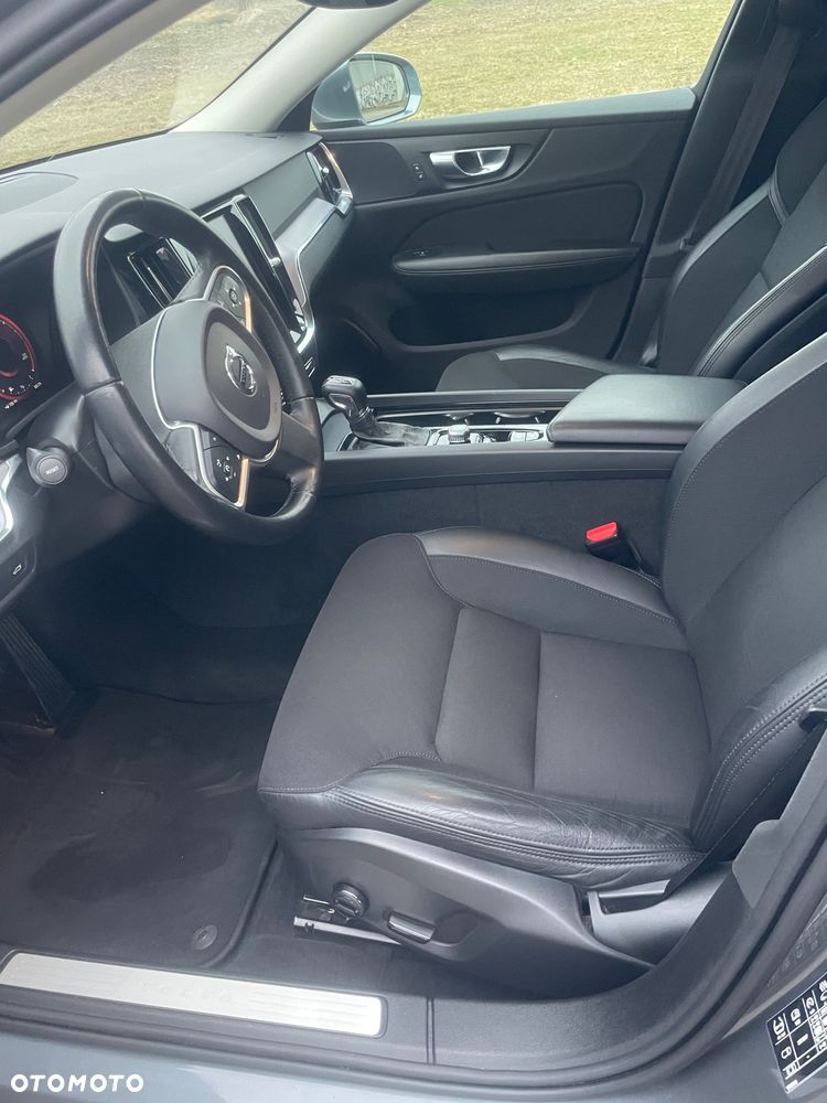Volvo V60 D3 Geartronic Momentum - 31