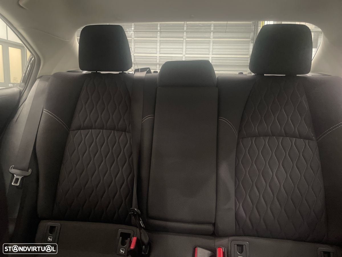Toyota Corolla - 18