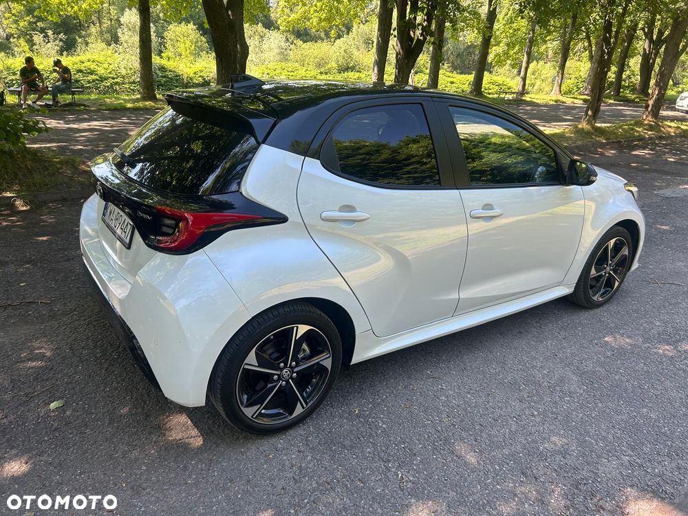 Toyota Yaris Hybrid 1.5 Executive - 11