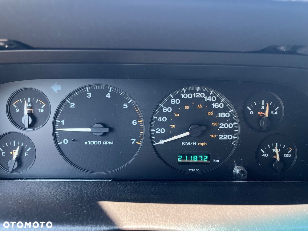 Jeep Grand Cherokee 4.7 Limited - 30