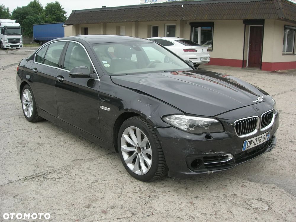 BMW Seria 5 525d xDrive Sport-Aut Luxury Line - 4