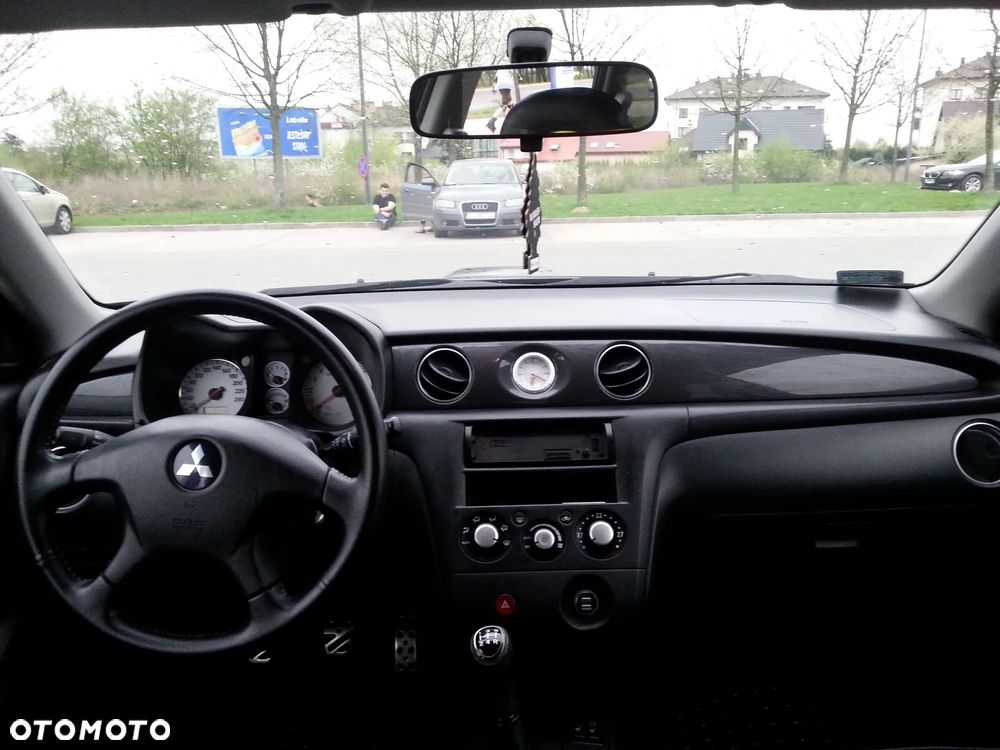 Mitsubishi Outlander 2.0 Turbo 4WD - 8
