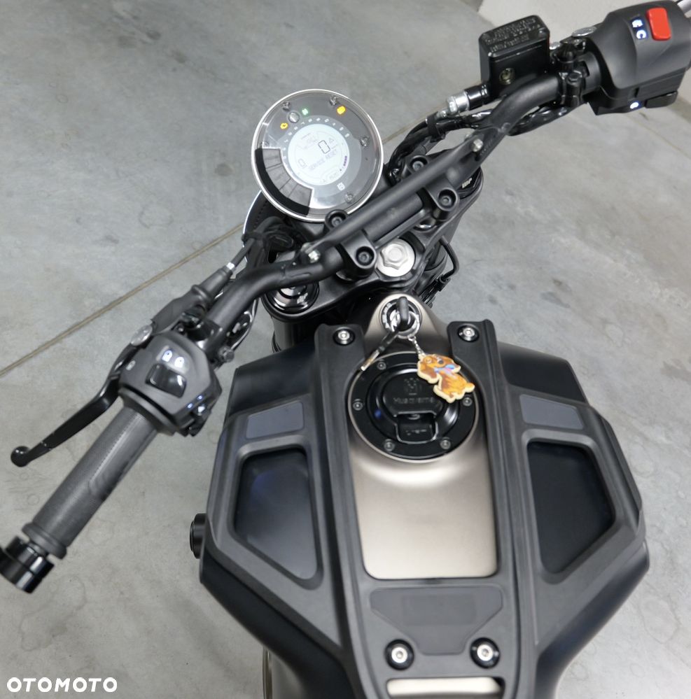 Husqvarna Svartpilen - 9