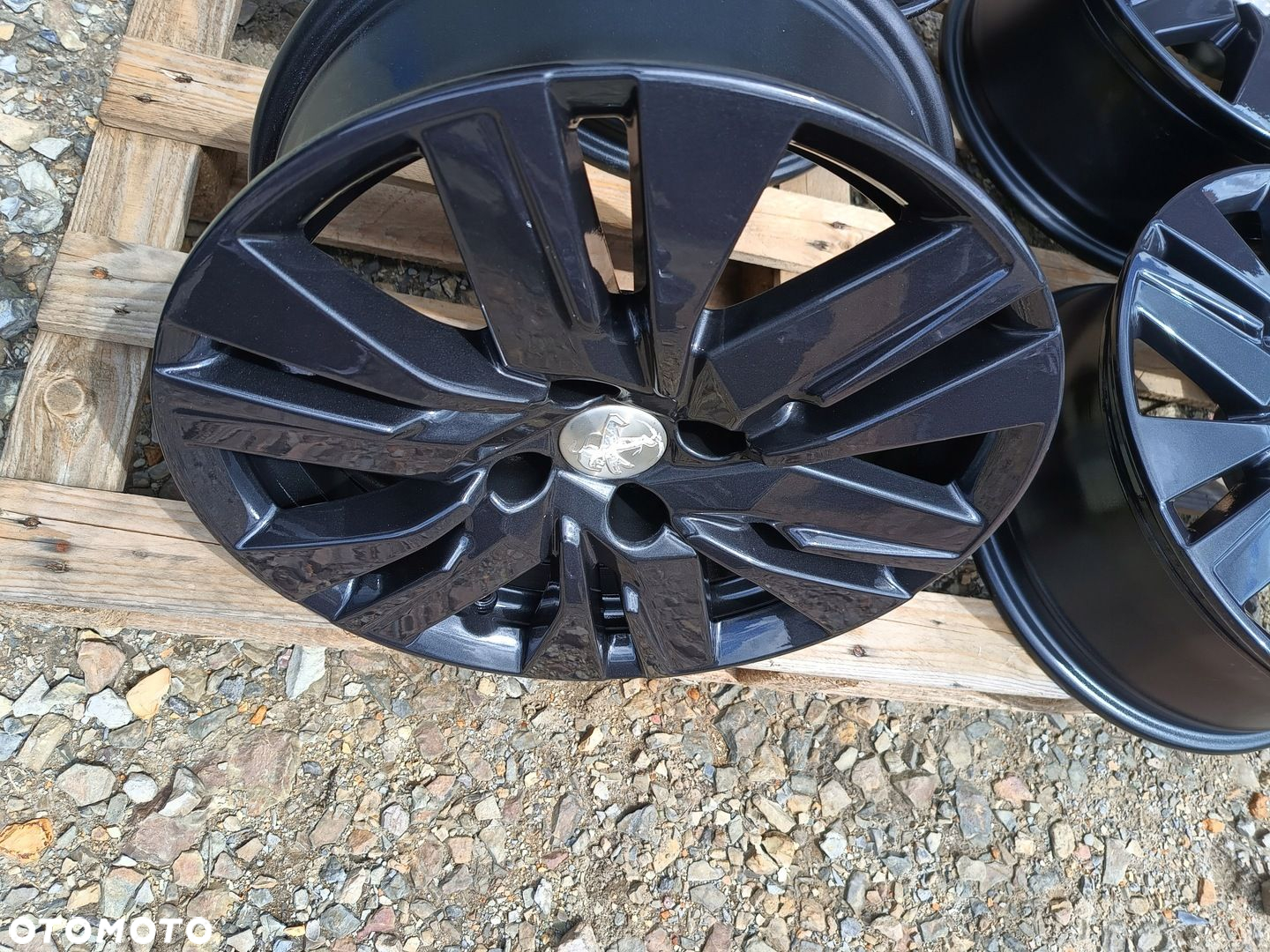 PEUGEOT 208 2008 PARTNER RIFTER Felgi 6,5x16 ET20 4x108 9813836677 GRAFIT - 5