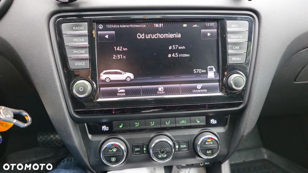 Skoda Octavia 2.0 TDI Ambition DSG - 20