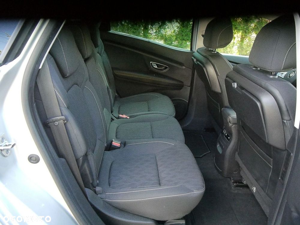 Renault Scenic TCe 140 GPF BUSINESS EDITION - 23