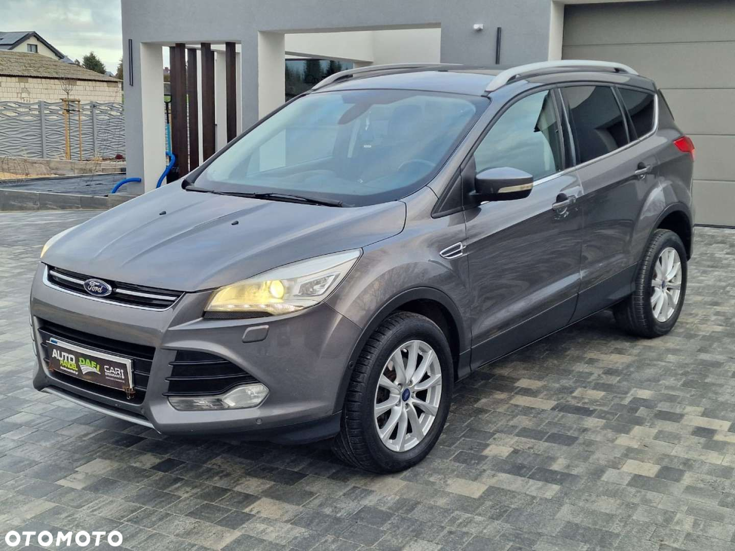Ford Kuga - 2
