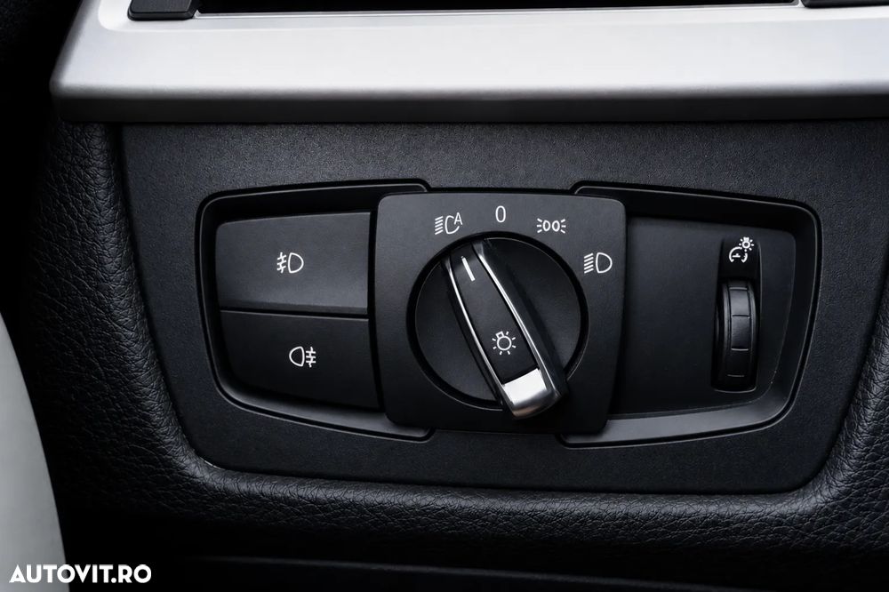 BMW Seria 3 318d Aut. - 39