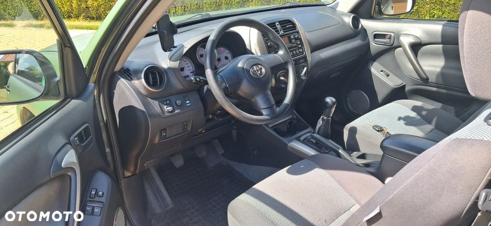 Toyota RAV4 - 7