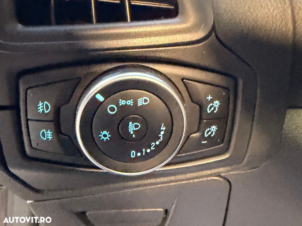 Ford Focus 1.0 EcoBoost Titanium - 16