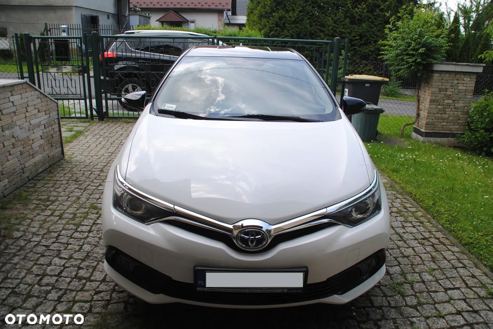 Toyota Auris Hybrid 135 Freestyle - 4