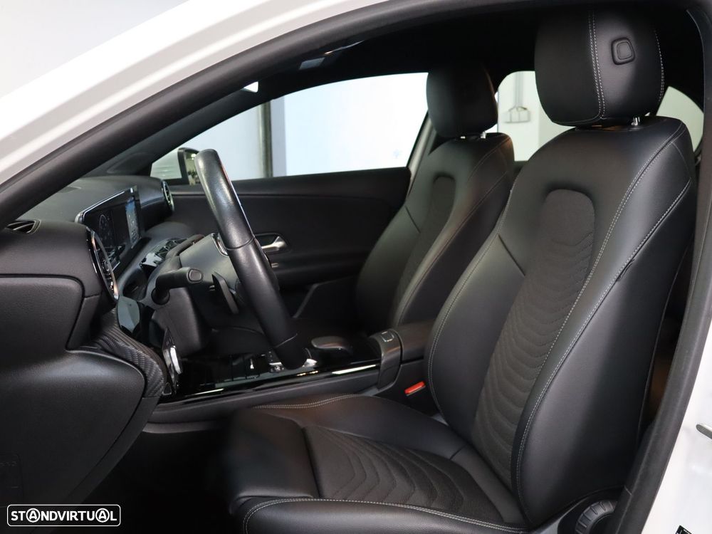Mercedes-Benz A 250 e Style Plus - 11
