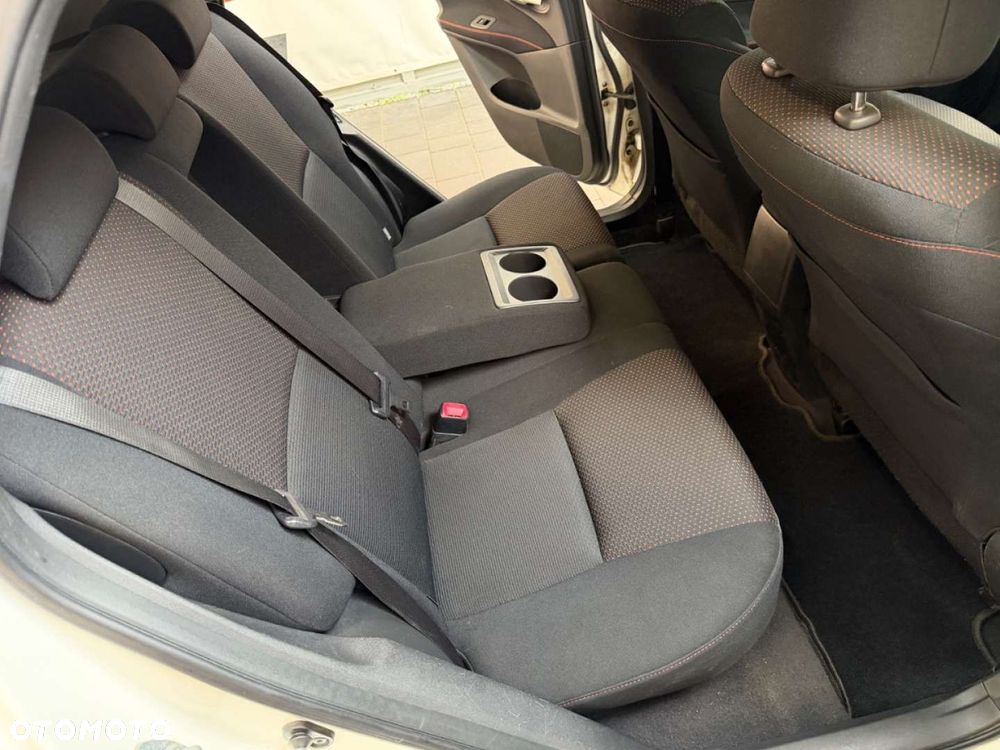 Toyota Auris - 36