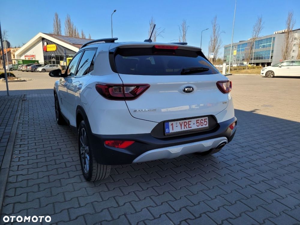 Kia Stonic 1.6 CRDi Vision - 8