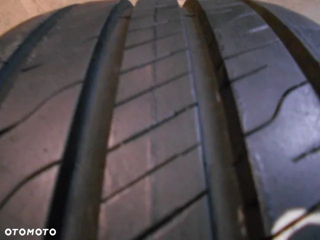 OPONA POJEDYNKA 245/45R20 GOODYEAR EFFICIENT GRIP 2 SUV DOT 1723 8.3MM - 2
