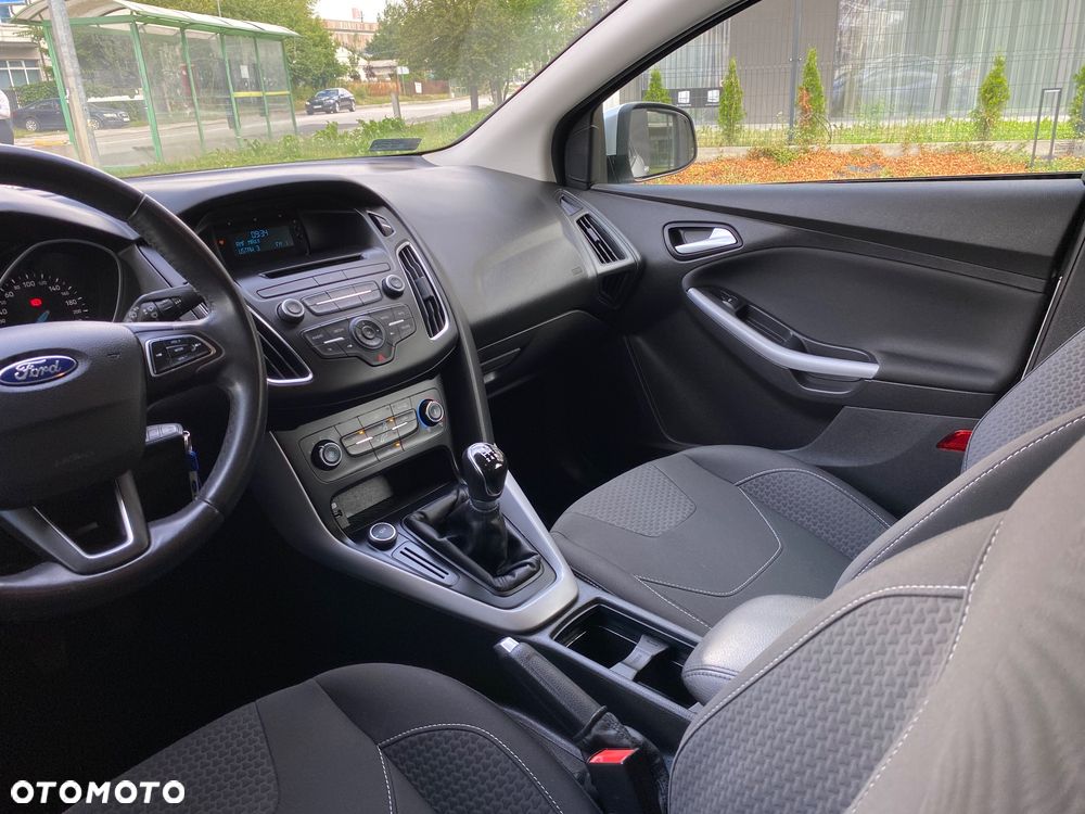 Ford Focus 1.6 Gold X - 26