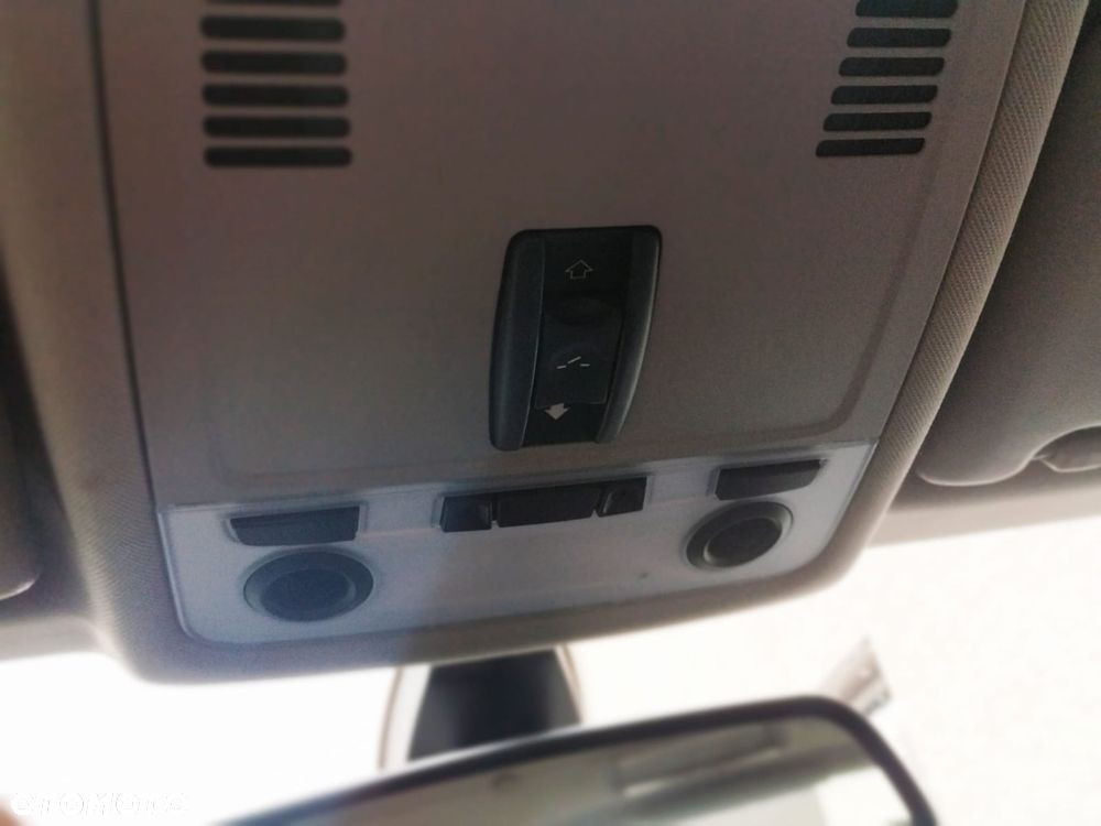 BMW Seria 3 320d - 29