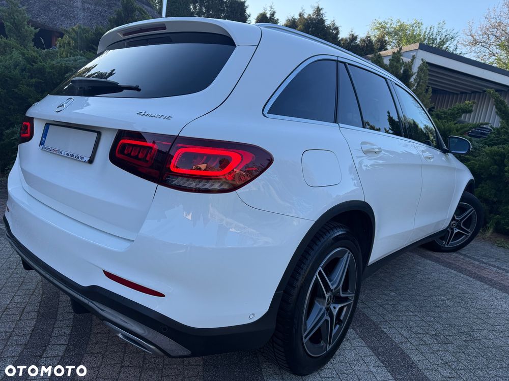 Mercedes-Benz GLC 200 4Matic 9G-TRONIC AMG Line Plus - 9
