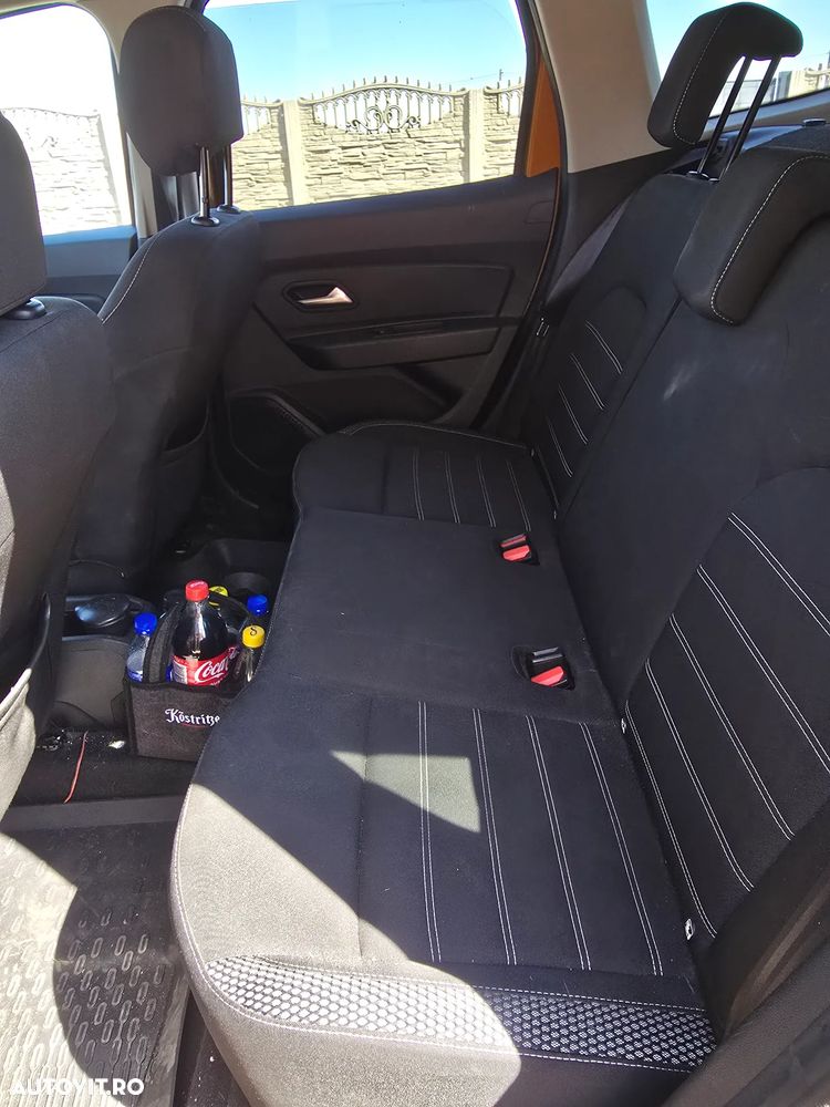 Dacia Duster 1.6 4x4 Laureate - 9