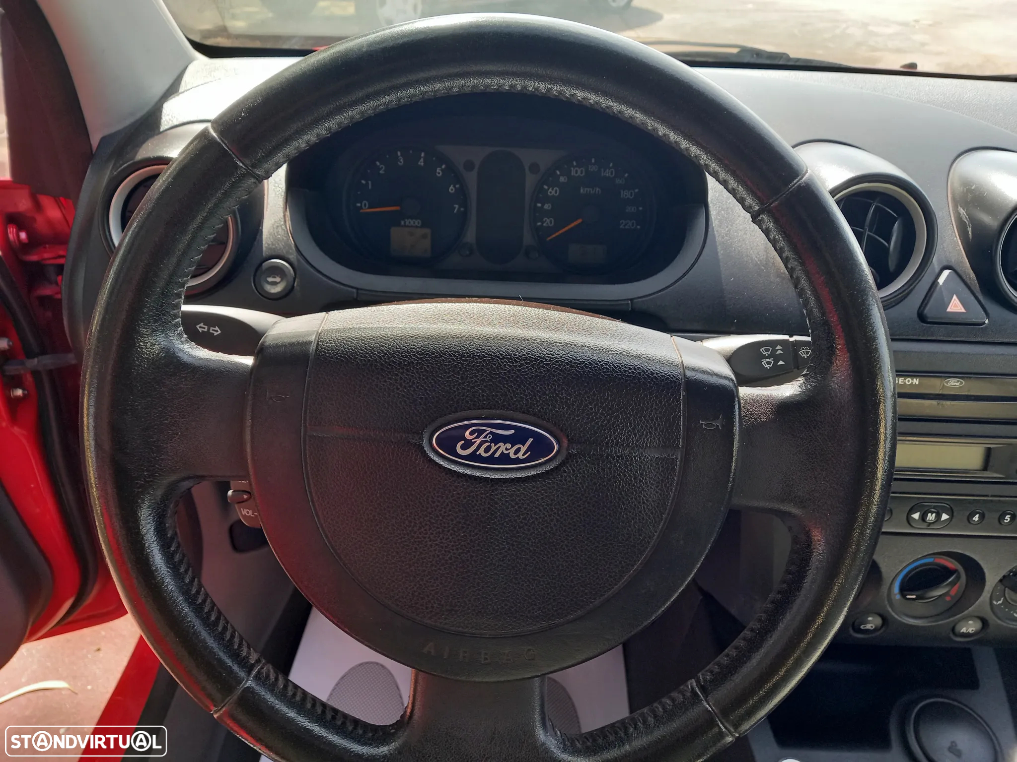 Ford Fiesta 1.4 Ghia - 12