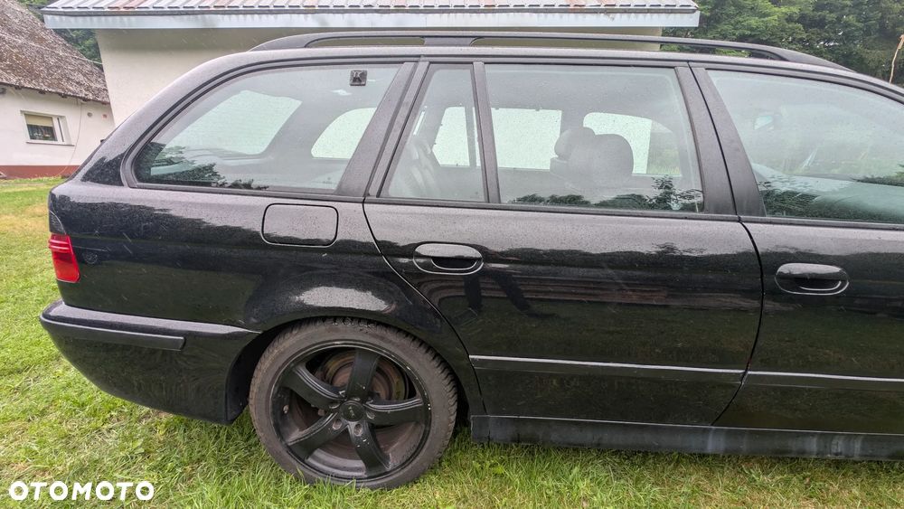 BMW Seria 5 523i - 6