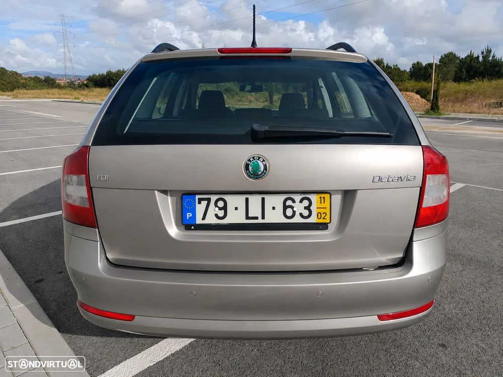 Skoda Octavia Break 1.6 TDi Ambition - 5