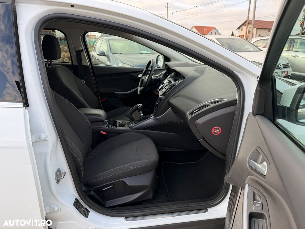 Ford Focus Turnier 1.6 EcoBoost Start-Stopp-System Titanium - 3