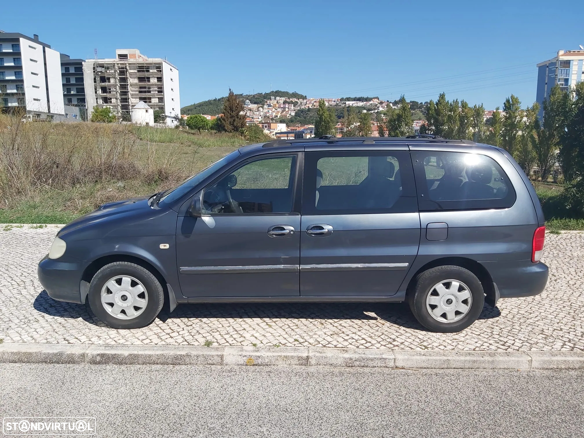 Kia Carnival 2.9 CRDi EX Confort - 6