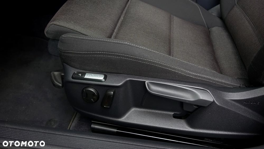 Volkswagen Passat - 5