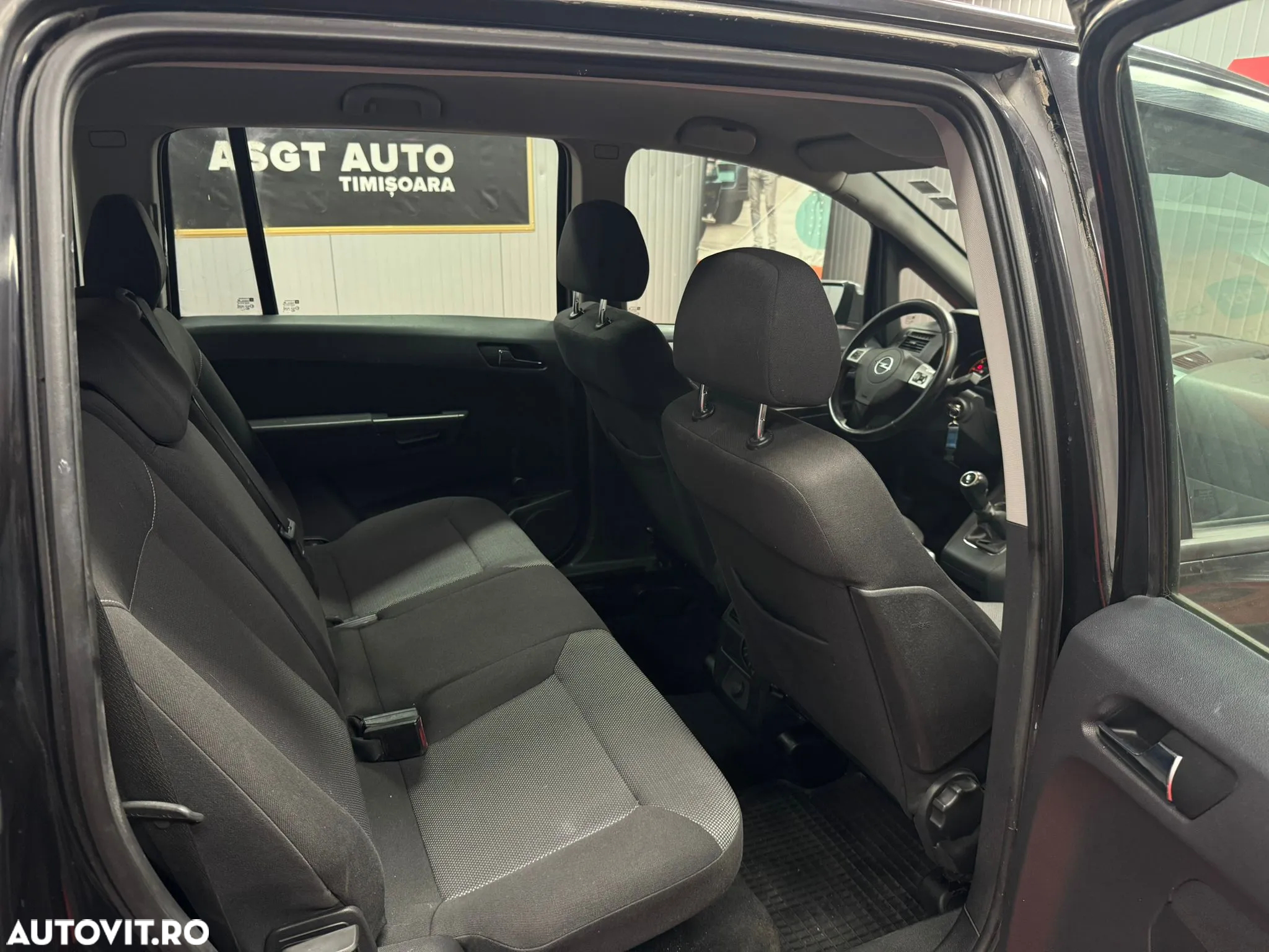 Opel Zafira - 15