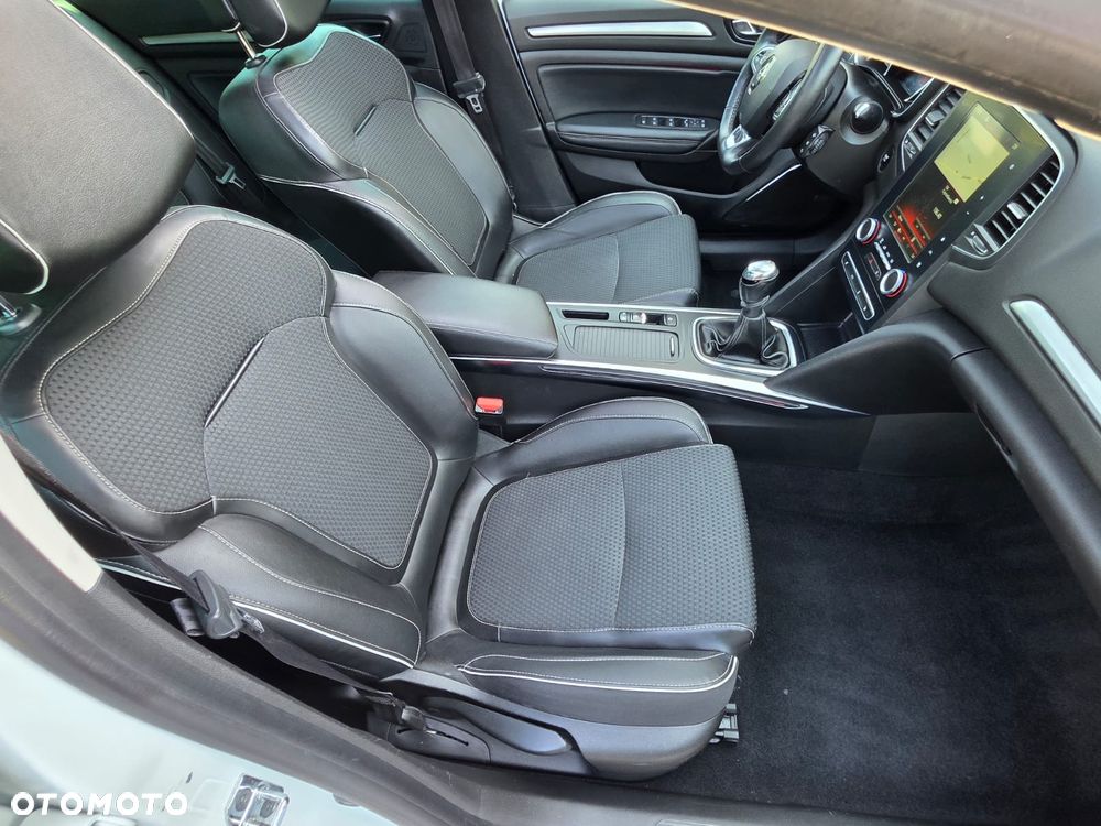 Renault Megane ENERGY dCi 130 BOSE EDITION - 23
