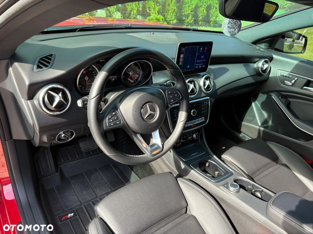 Mercedes-Benz CLA - 15