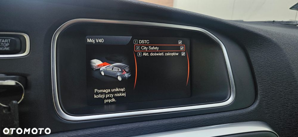 Volvo V40 D2 Summum - 34