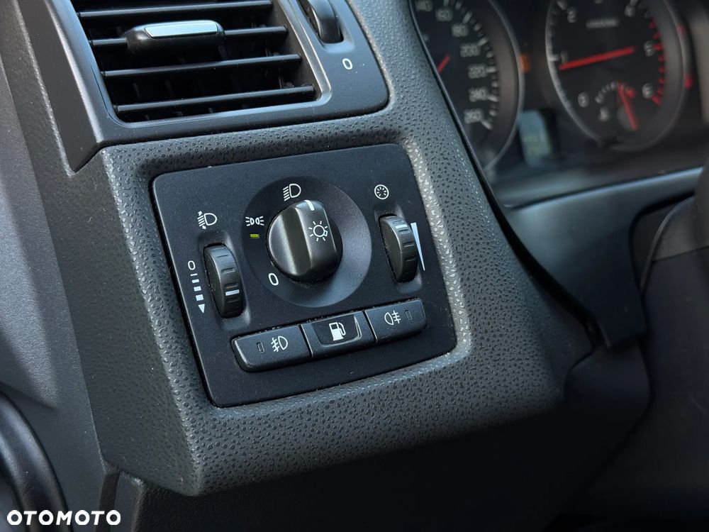 Volvo V50 1.6D DRIVe Momentum - 29