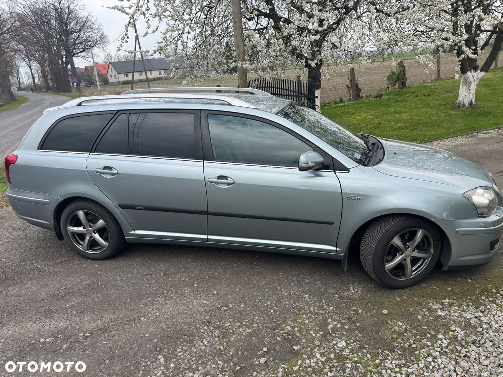 Toyota Avensis 2.2 D-CAT Sol plus NAVI - 4
