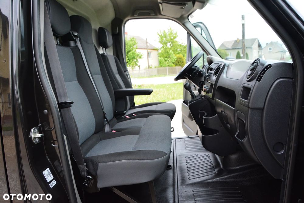 Nissan NV400 - 17